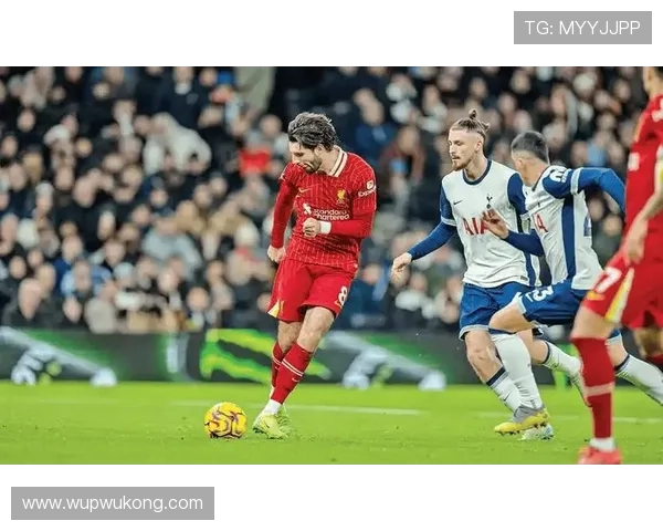 利物浦进攻由多点开花转向依赖速度，近期表现波动或将影响争冠稳定性