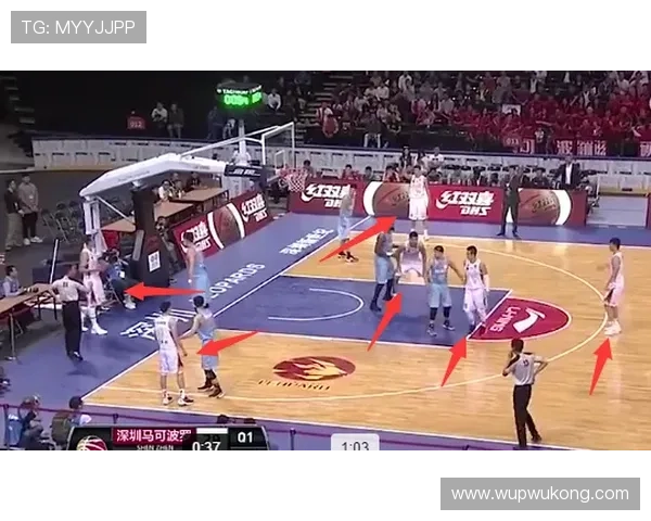 冲突场景下足球犯规判罚为何常引发裁判尺度争议？