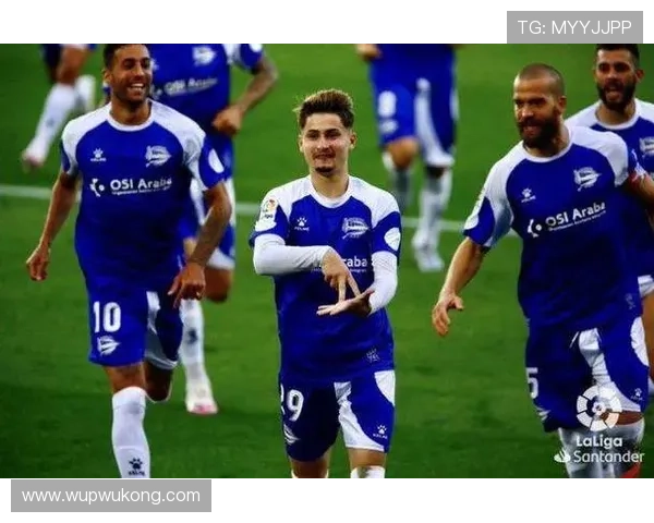 卡马文加与马库斯·略伦特：多位置属性下的战术价值与角色差异分析