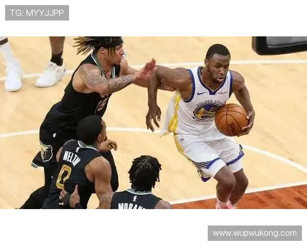 安德鲁·威金斯利用突破拉开防线，关键时刻得分效率显著提升