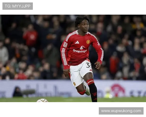 曼联转会策略是否存在失误，对球队重建进程产生阶段性影响